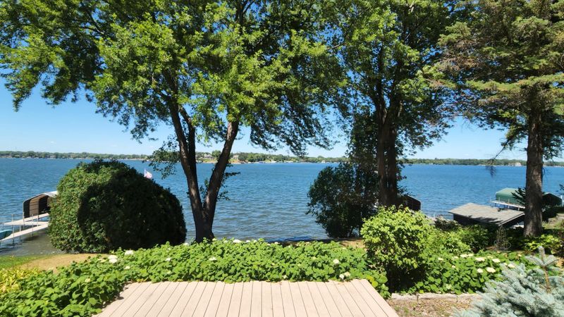 3022 Northview Rd, Wayzata, MN 55391