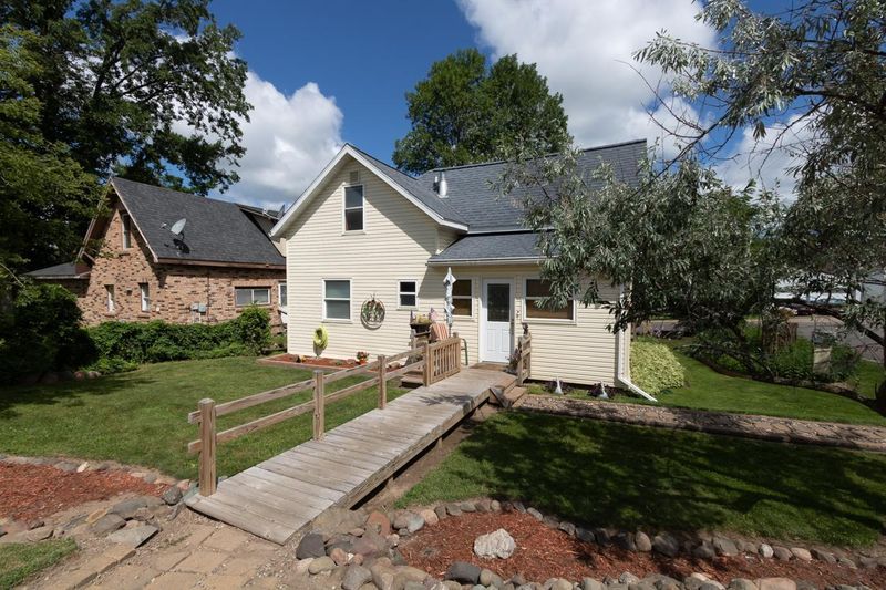 100 Soo Ave W, Almena, WI 54805