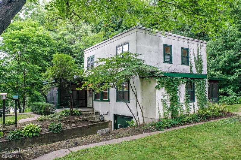 4 Walden Pl, Northfield, MN 55057