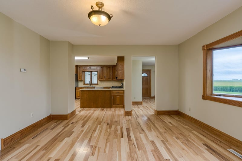50545 90th St, Bricelyn, MN 56014