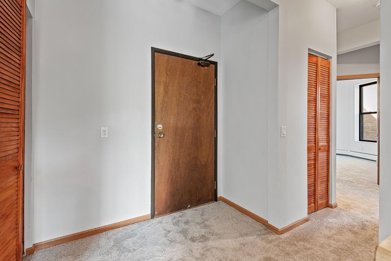 1807 Elliot Ave #9, Minneapolis, MN 55404