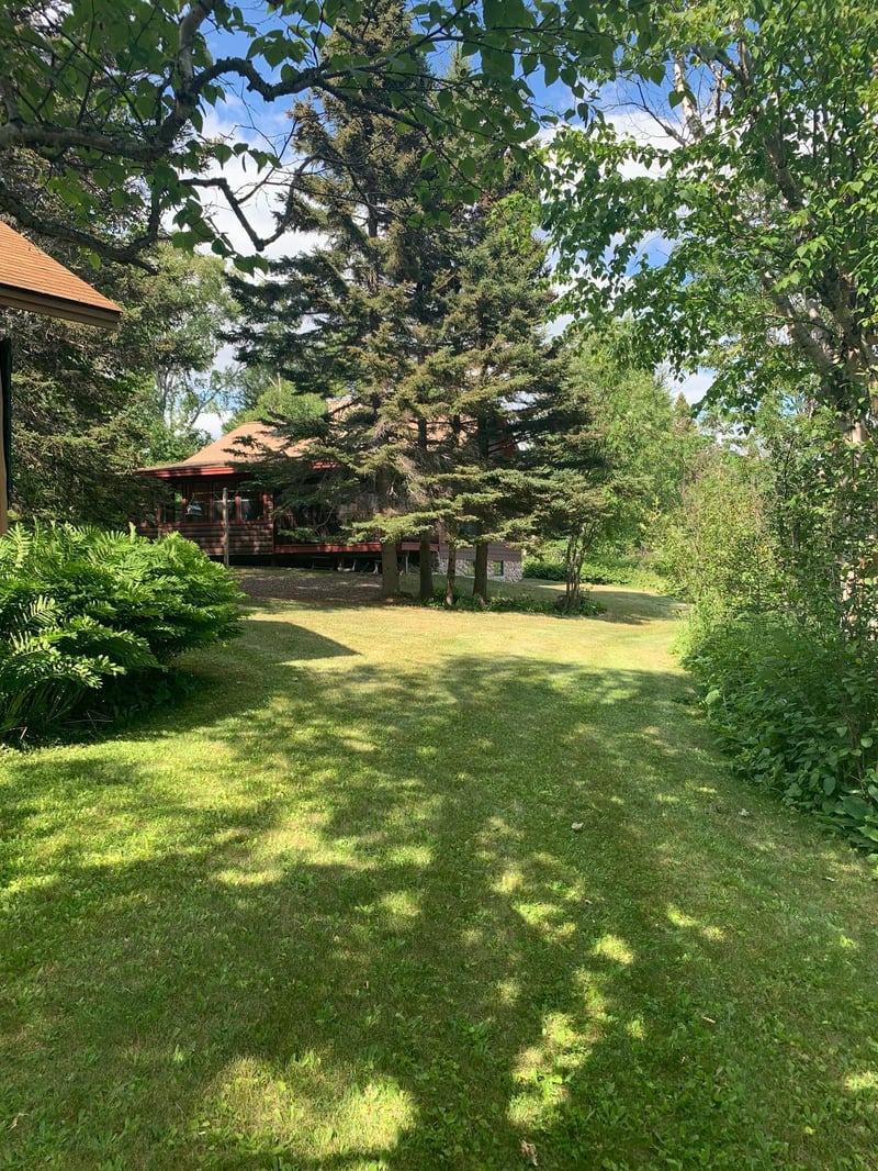 6006 Rollins Creek Rd, Lutsen, MN 55612