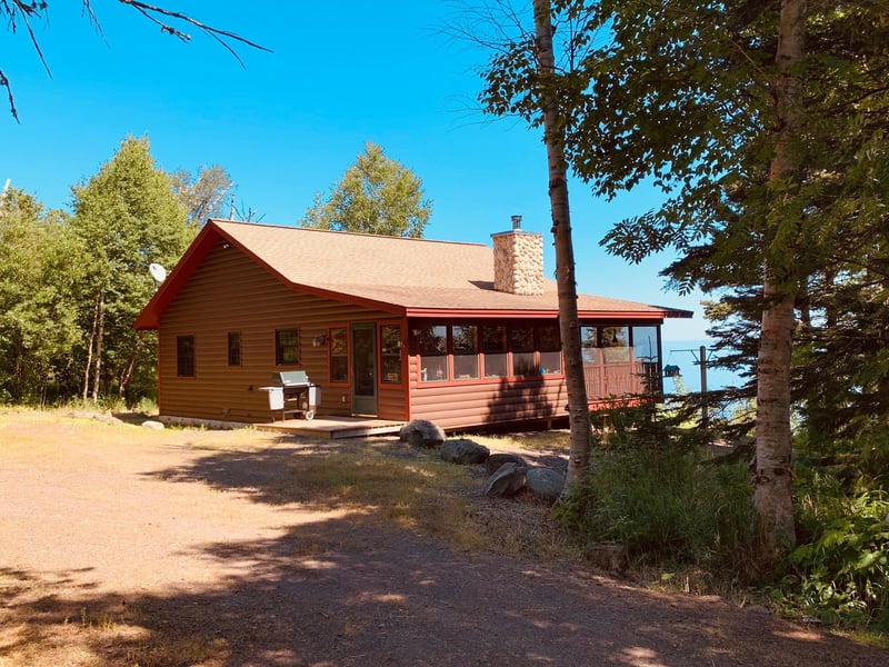 6006 Rollins Creek Rd, Lutsen, MN 55612