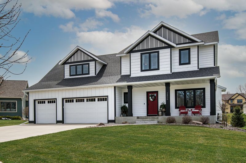 2856 Tee Time Rd SE, Rochester, MN 55904