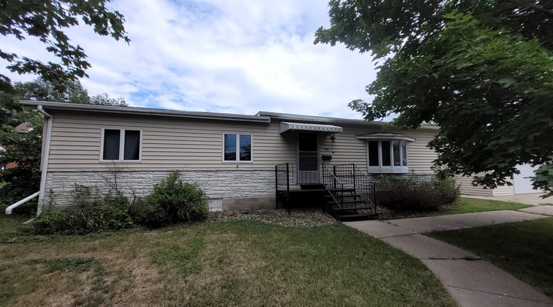 109 Hill Ave S, Jasper, MN 56144