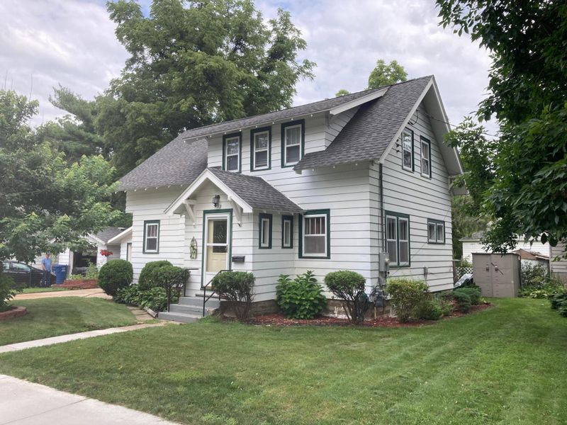 712 Sanford St, Red Wing, MN 55066