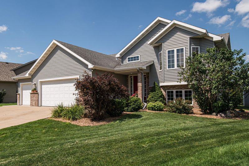 3535 Nebula Ln SW, Rochester, MN 55902