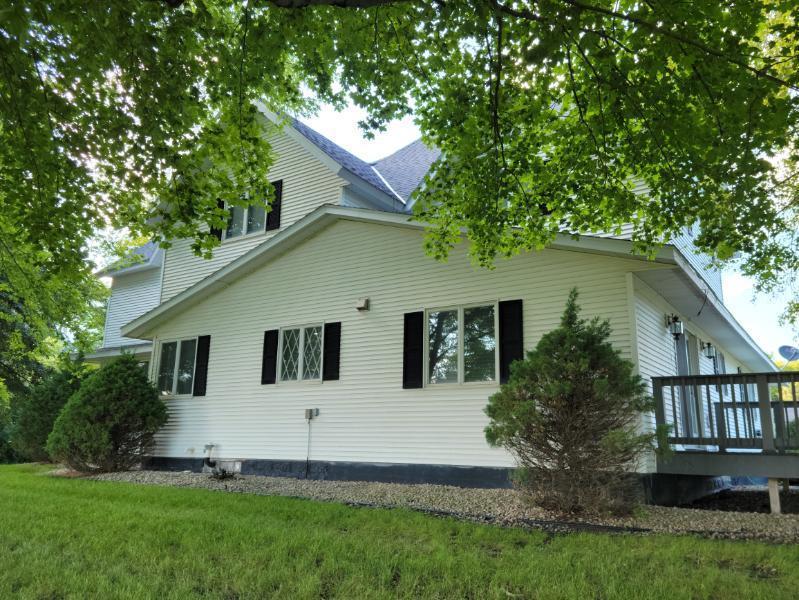 52061 50th St, Bricelyn, MN 56014