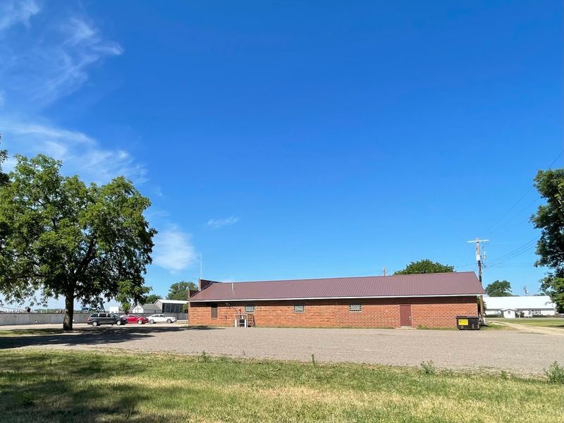 160 E Front St, Vesta, MN 56292