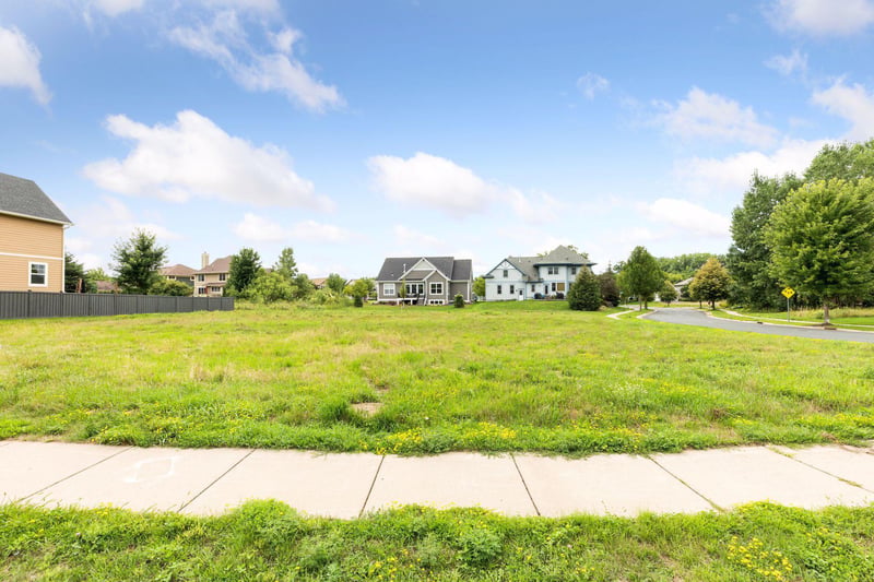 14330 Grantaire Ln N, Hugo, MN 55038