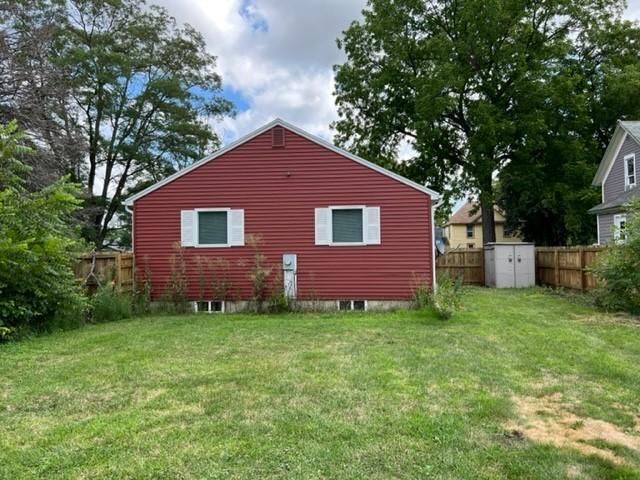 805 4th St N, Saint James, MN 56081