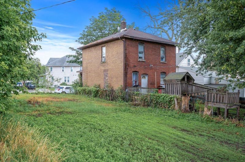 705 Farrington St, Saint Paul, MN 55103