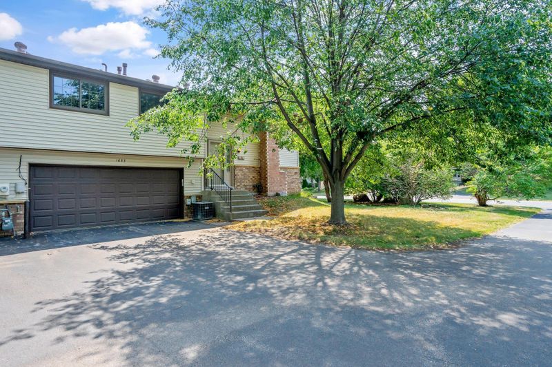 1683 Hickory Hill Dr, Eagan, MN 55122