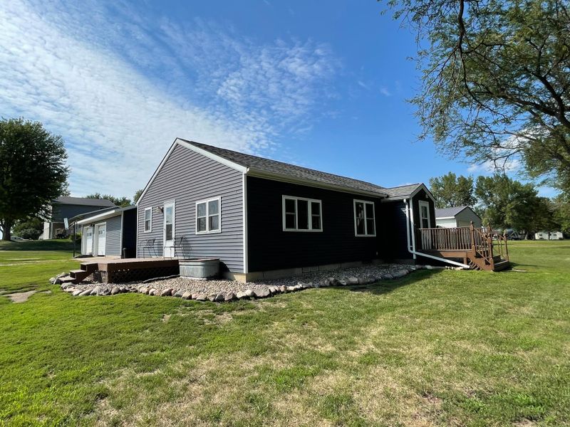304 Dewey St, Seaforth, MN 56287