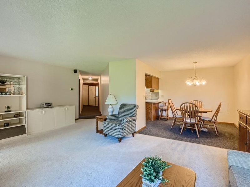 1341 Jefferson St, Hastings, MN 55033