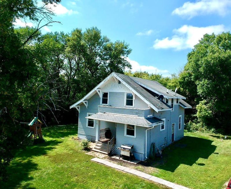 69494 290th St, Clinton, MN 56225