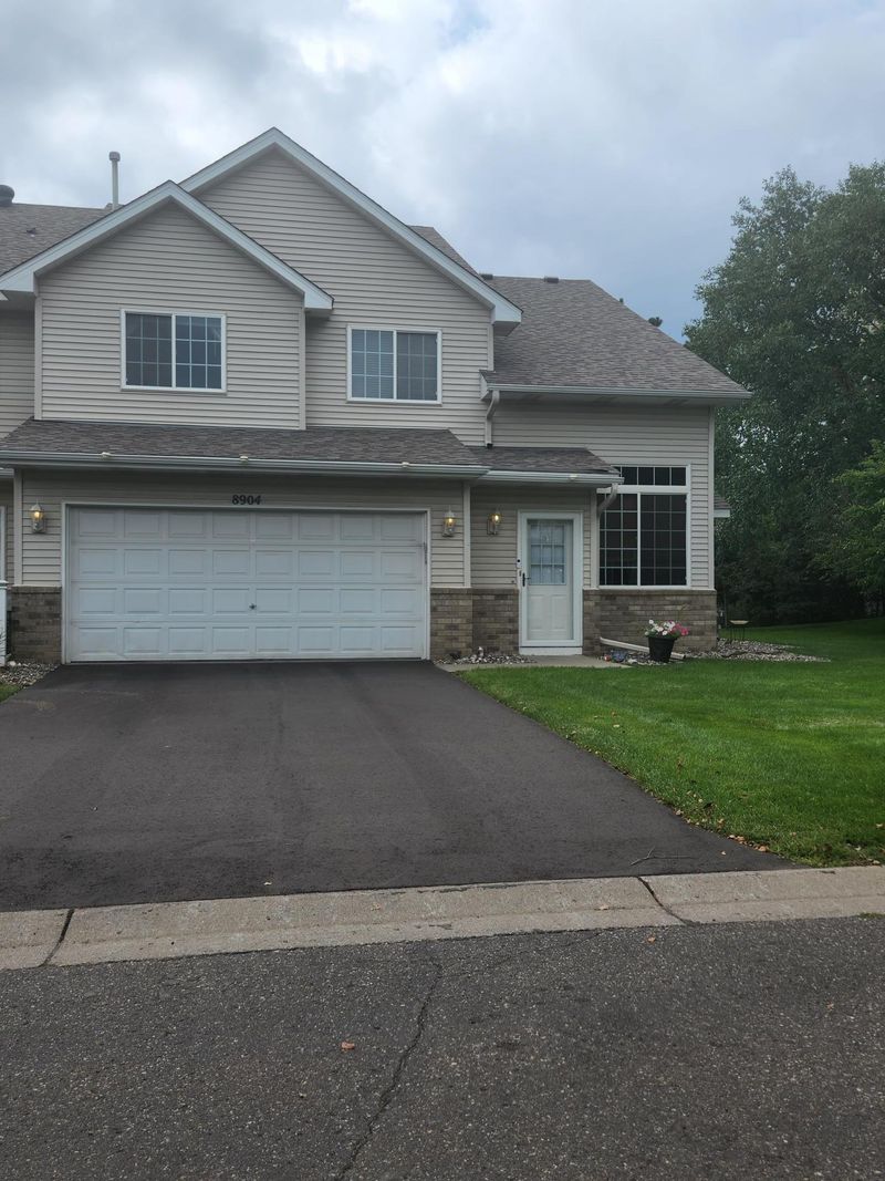 8904 92nd St S, Cottage Grove, MN 55016