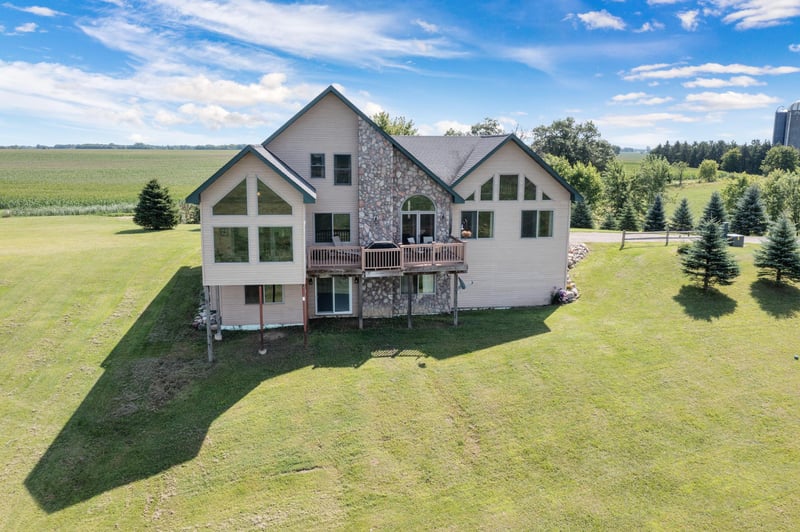 1051 Legend St, Braham, MN 55006