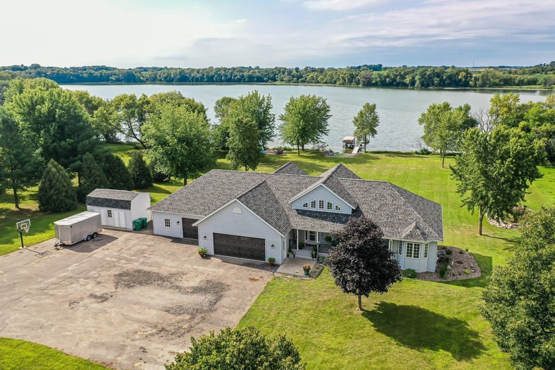 45494 Linda Ln, Kilkenny, MN 56052