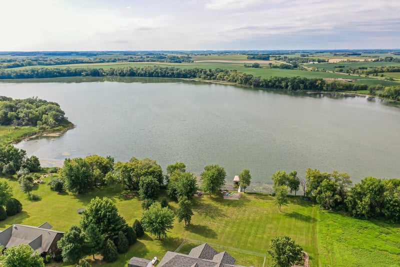 45494 Linda Ln, Kilkenny, MN 56052