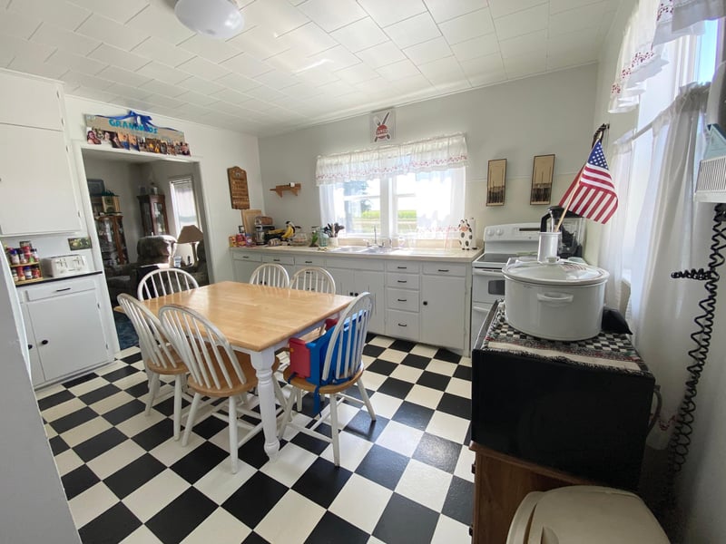 22264 340th St, Rushmore, MN 56168