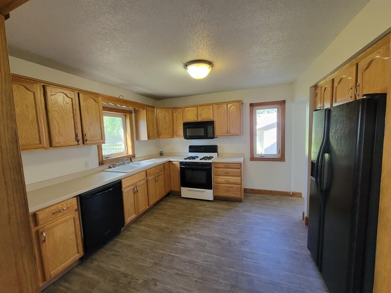 105 2nd St SE, Medford, MN 55049