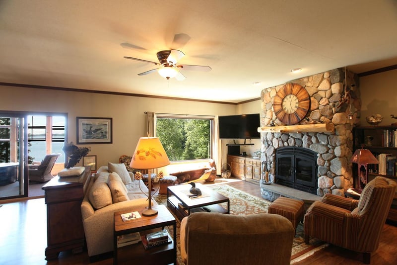 9028 Raps Rd, Cook, MN 55723