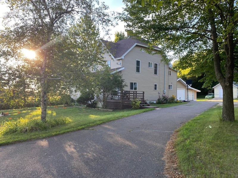 106 Oflanagan St, Elk Mound, WI 54739