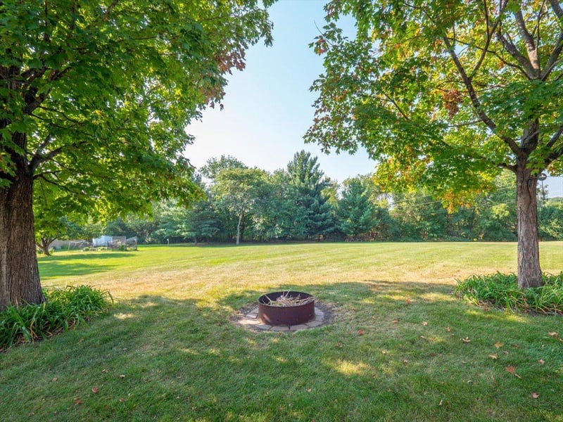 5581 Eastview Ave, Minnetrista, MN 55364