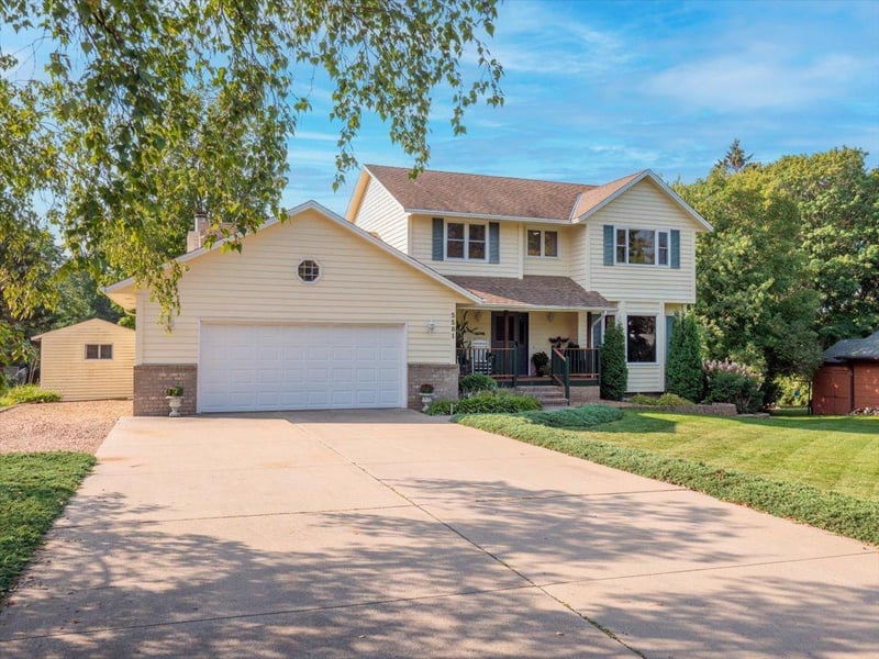 5581 Eastview Ave, Minnetrista, MN 55364