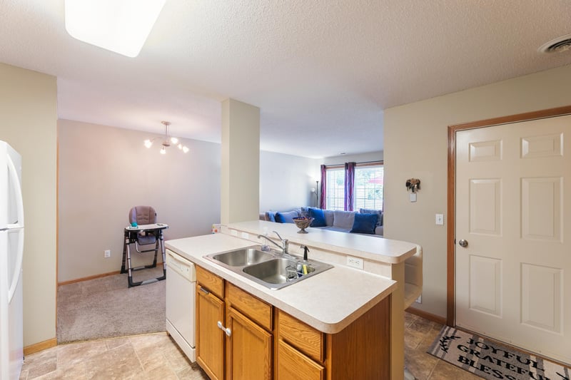 1180 Elmwood Ave #104, Prior Lake, MN 55379