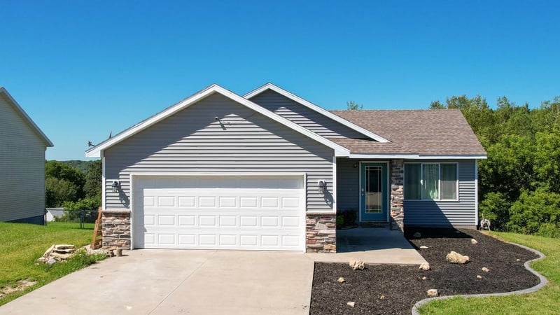 495 Nicholas Ave, Zumbro Falls, MN 55991