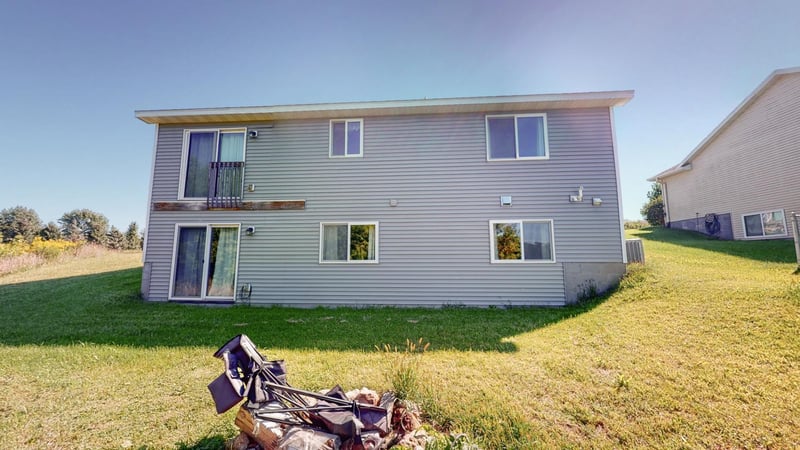 495 Nicholas Ave, Zumbro Falls, MN 55991