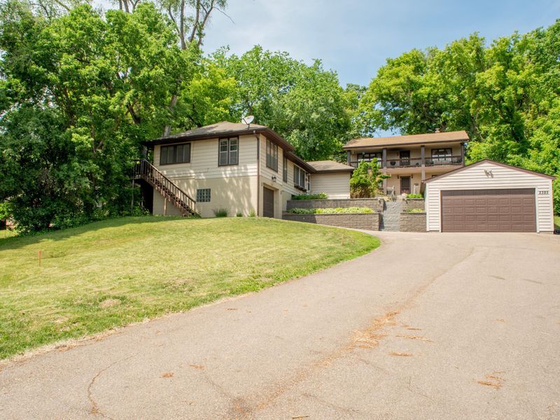 2385 - 2389 Edgcumbe Rd, Saint Paul, MN 55116