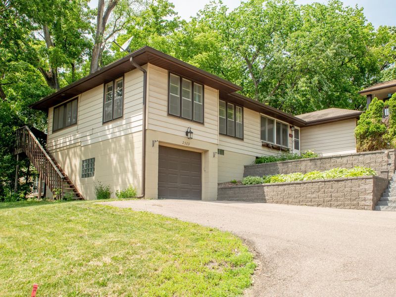 2385 - 2389 Edgcumbe Rd, Saint Paul, MN 55116
