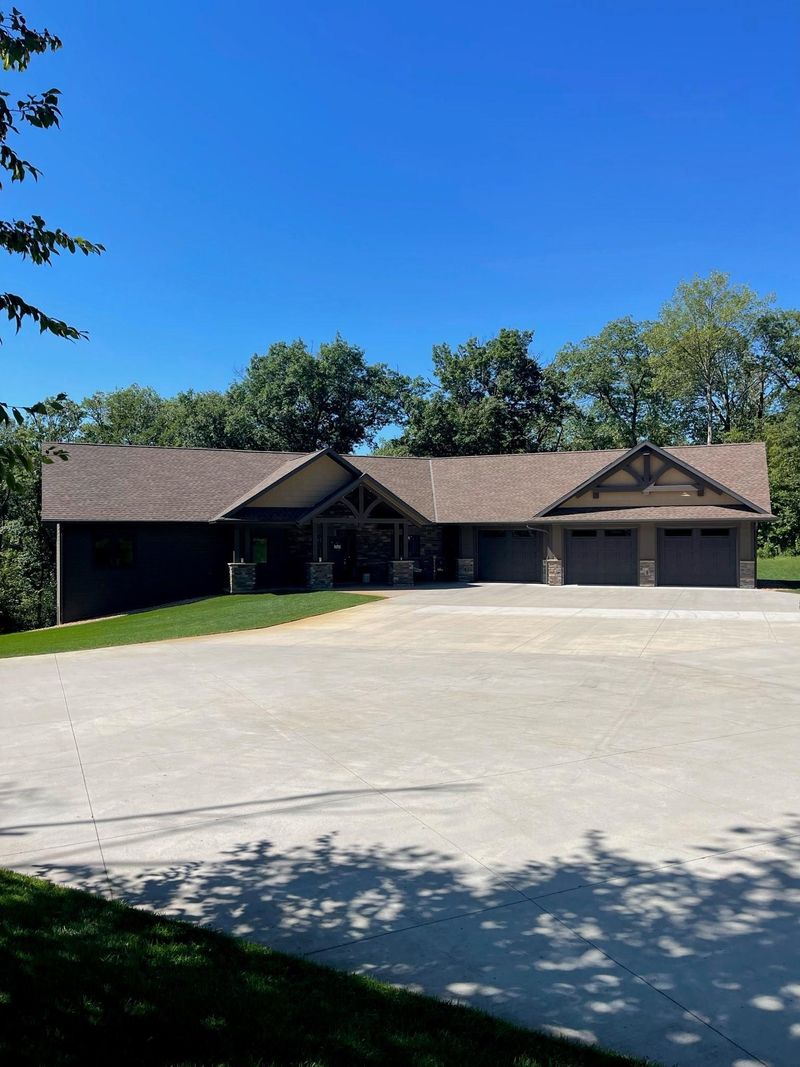 107 Harmony Hills Dr NE, Alexandria, MN 56308