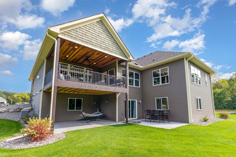 19468 Fox St NW, Oak Grove, MN 55303