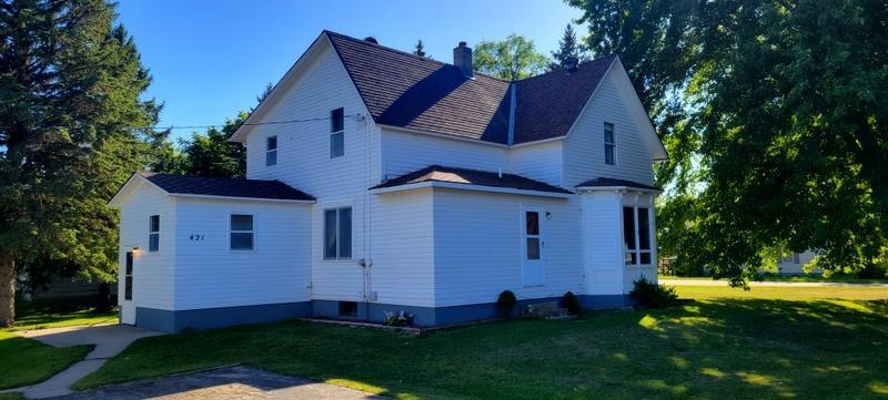 421 Logan Ave N, Browns Valley, MN 56219