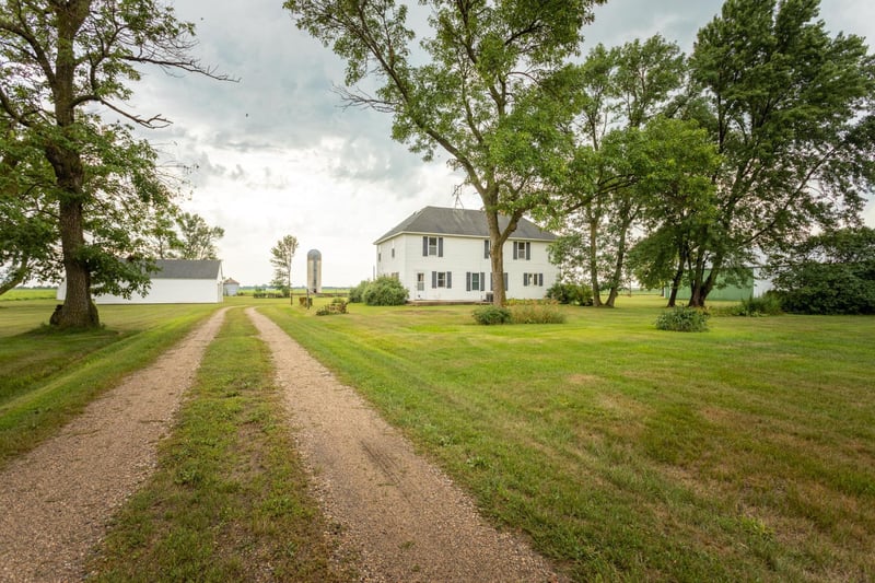 39149 264th St, Hancock, MN 56244