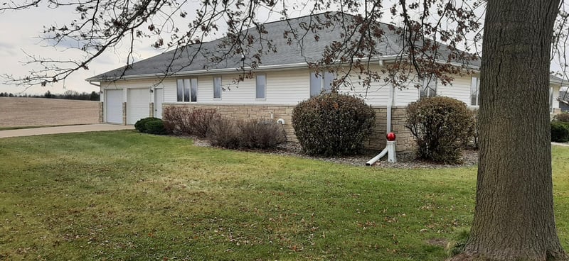 105 W Adams St, Caledonia, MN 55921