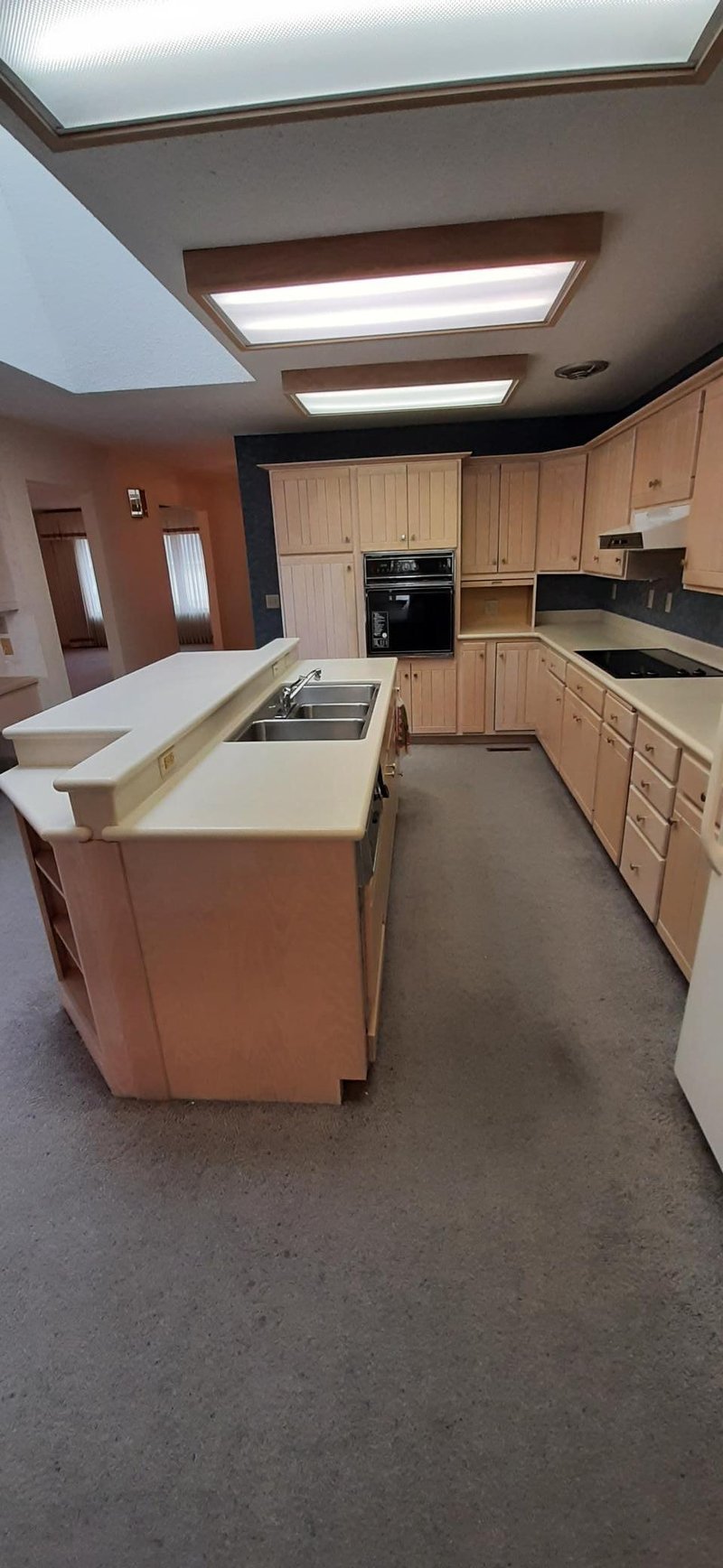 105 W Adams St, Caledonia, MN 55921