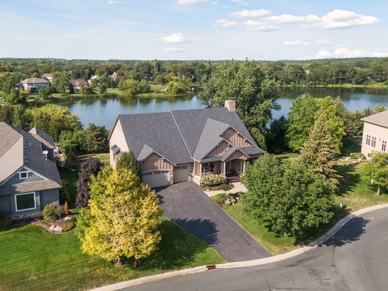 8500 Kelzer Pond Dr, Victoria, MN 55386