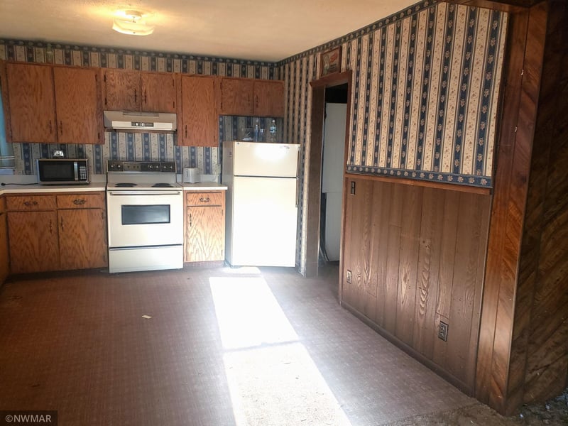 630 2nd St S, Middle River, MN 56737