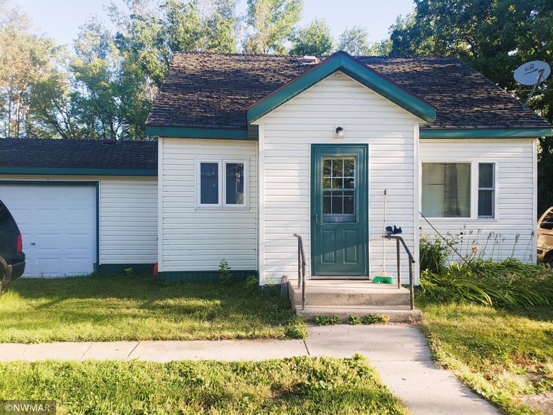 630 2nd St S, Middle River, MN 56737