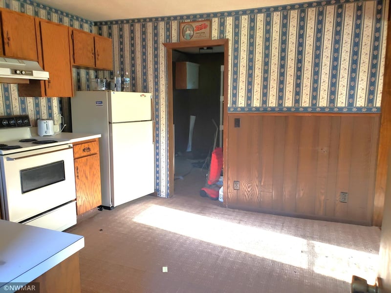 630 2nd St S, Middle River, MN 56737