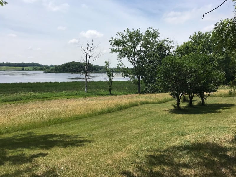 9085 Pioneer Trl, Loretto, MN 55357