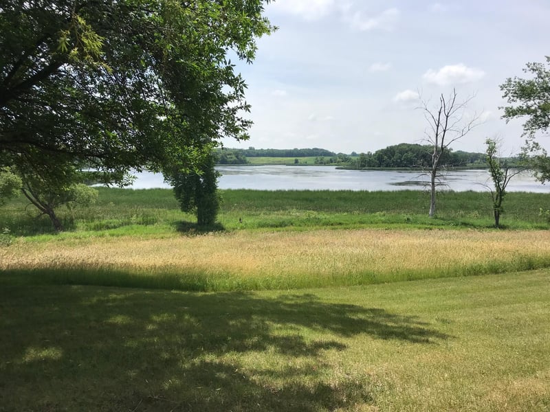 9085 Pioneer Trl, Loretto, MN 55357