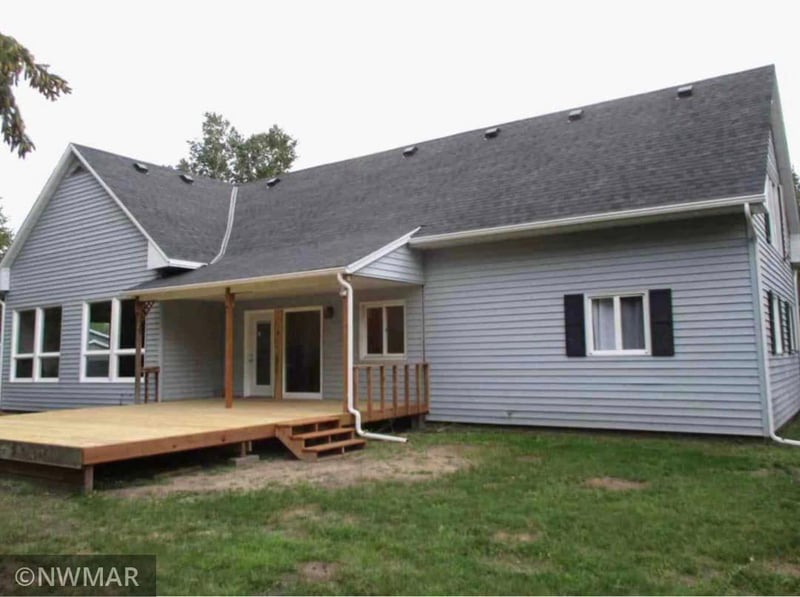 227 Dewey Ave SW, Wilton, MN 56601
