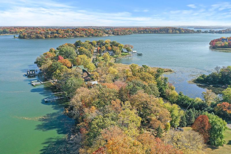 3530 Kings Point Rd, Excelsior, MN 55331
