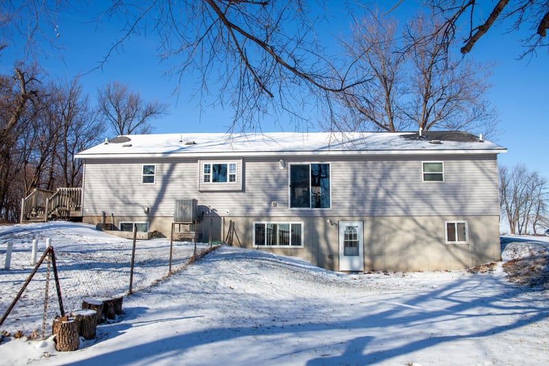 77 241st St, Ruthton, MN 56170